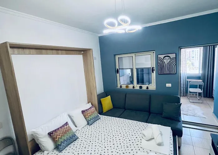 아파트 Rajs 티라나